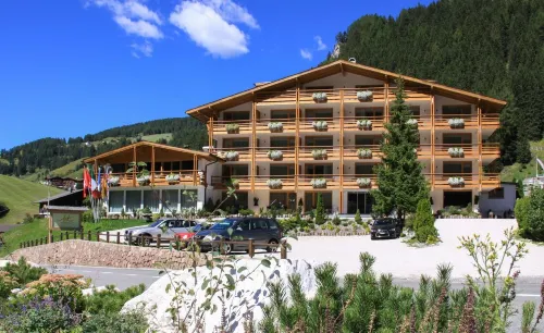 ArtHotel Anterleghes - Gardenahotels Hotels in Selva