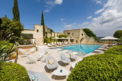 Le Vieux Castillon Hotel di Vers-Pont-du-Gard