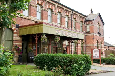 Smith and Western Hotels near Number One Cafe