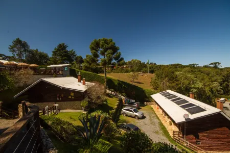 Pousada Alto Da Boa Vista Отели рядом с достопримечательностью «Casa - Chalé Condomínio Estância das Águas Claras»