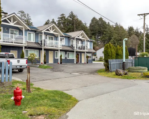 Bayshore Waterfront Inn Hotels in Ucluelet