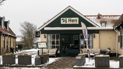 Bij Hen op Ameland Hotels in Buren