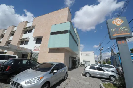 Portal da Princesa Hotel Отели рядом с достопримечательностью «Feiraguay Shopping Popular»