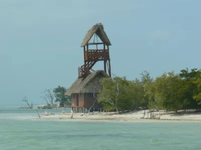 카사 이구아나 홀복스 - 비치프런트 호텔 Columpios Casa Punta Cocos 주변 호텔