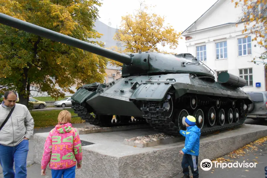 Monument Victory Tank IS-3