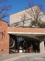 神戸市立中央図書館