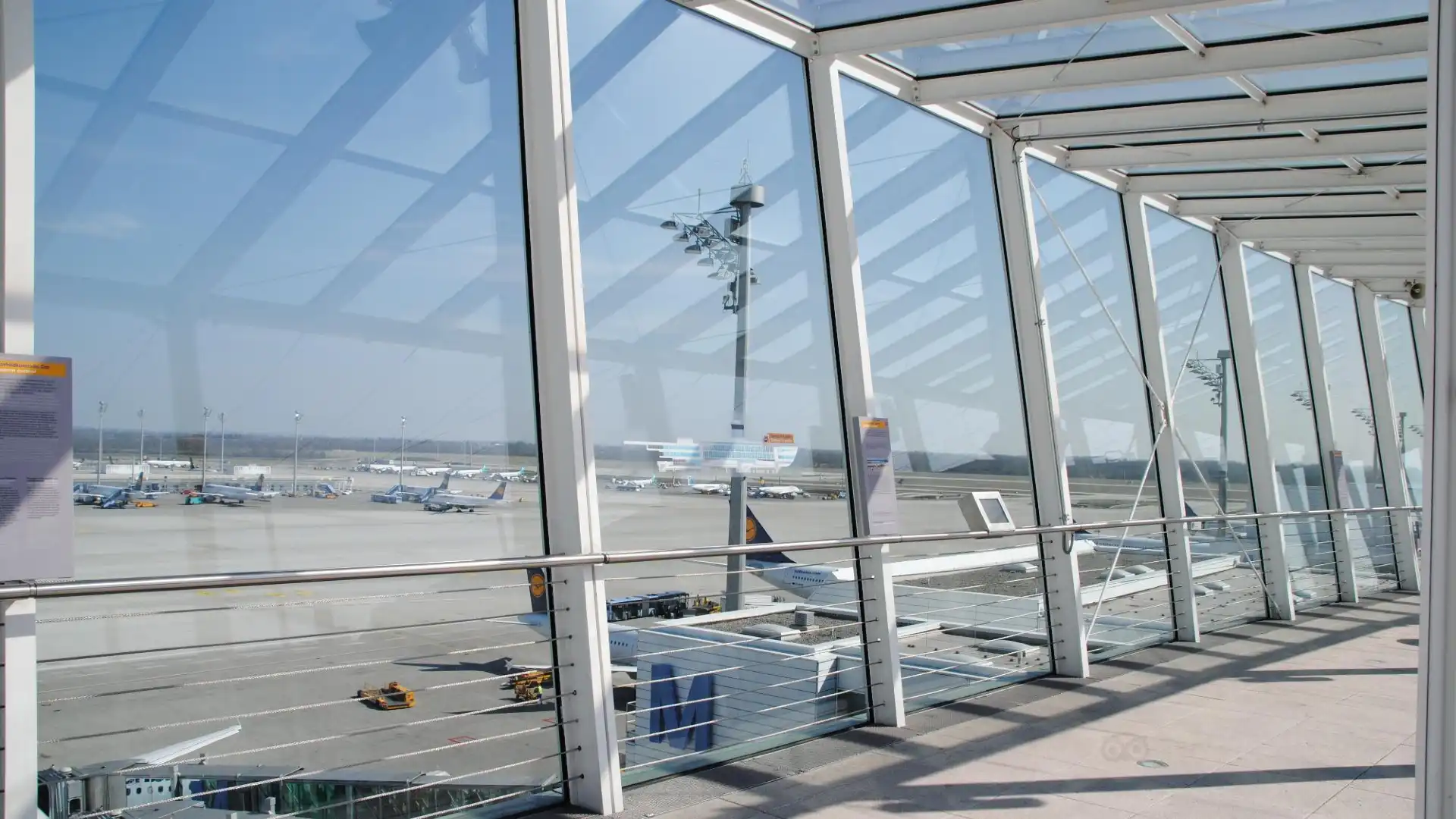 Visitors Terrace周辺のホテル