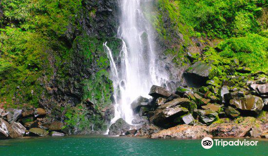 Higashi Shiiya Falls