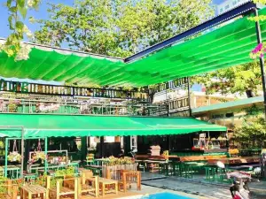Pool Pub