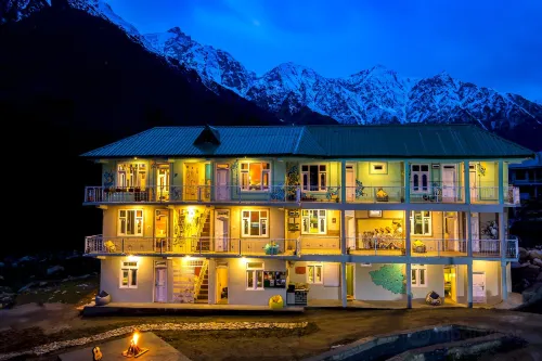 Zostel Chitkul Hôtels à : Kinnaur