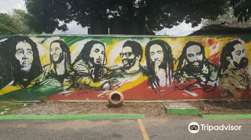 Bob Marley Statue