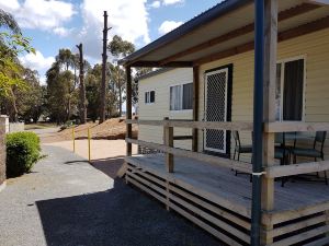 Lakes Caravilla Caravan Park