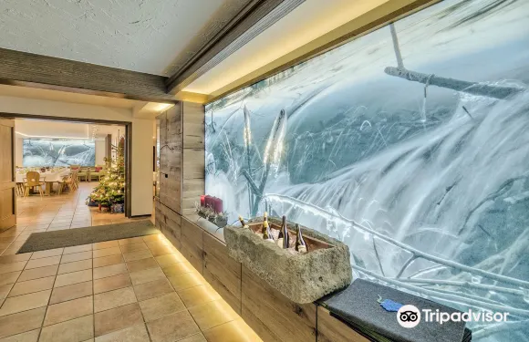 蘭德加斯託阿德勒酒店