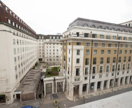 พรีเมียร์ อินน์ ลอนดอน เคาน์ตี้ ฮอลล์ โรงแรมใกล้บิ๊กเบน