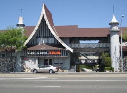 글래스 슬리퍼 인 - 스탠포드 팔로 알토