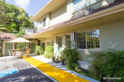 Marin Lodge Hotels in Novato