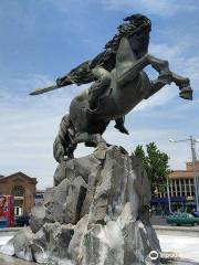 Vardan Mamikonyan Statue