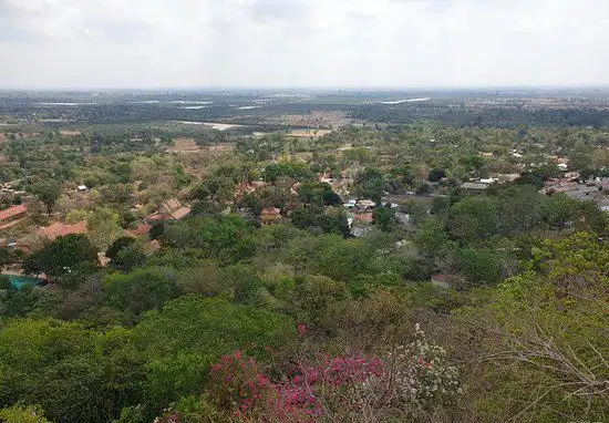 Hotel dekat Chroy Changvar Bridge