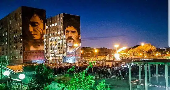 Hotel in zona Maradona "Dios Umano"