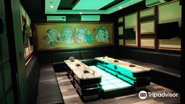 Broadway Karaoke & Lounge