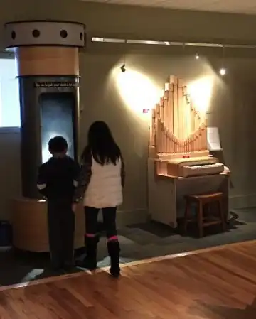 Hotels near Mindport Exhibits