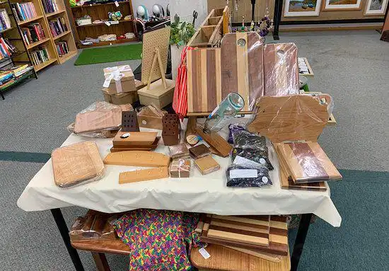 Hotels near The Arty Duck