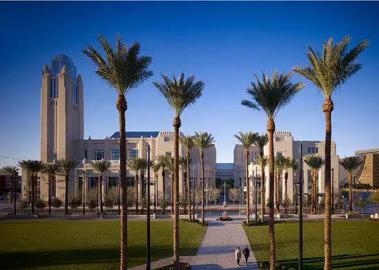 Hotels near The Smith Center for the Performing Arts