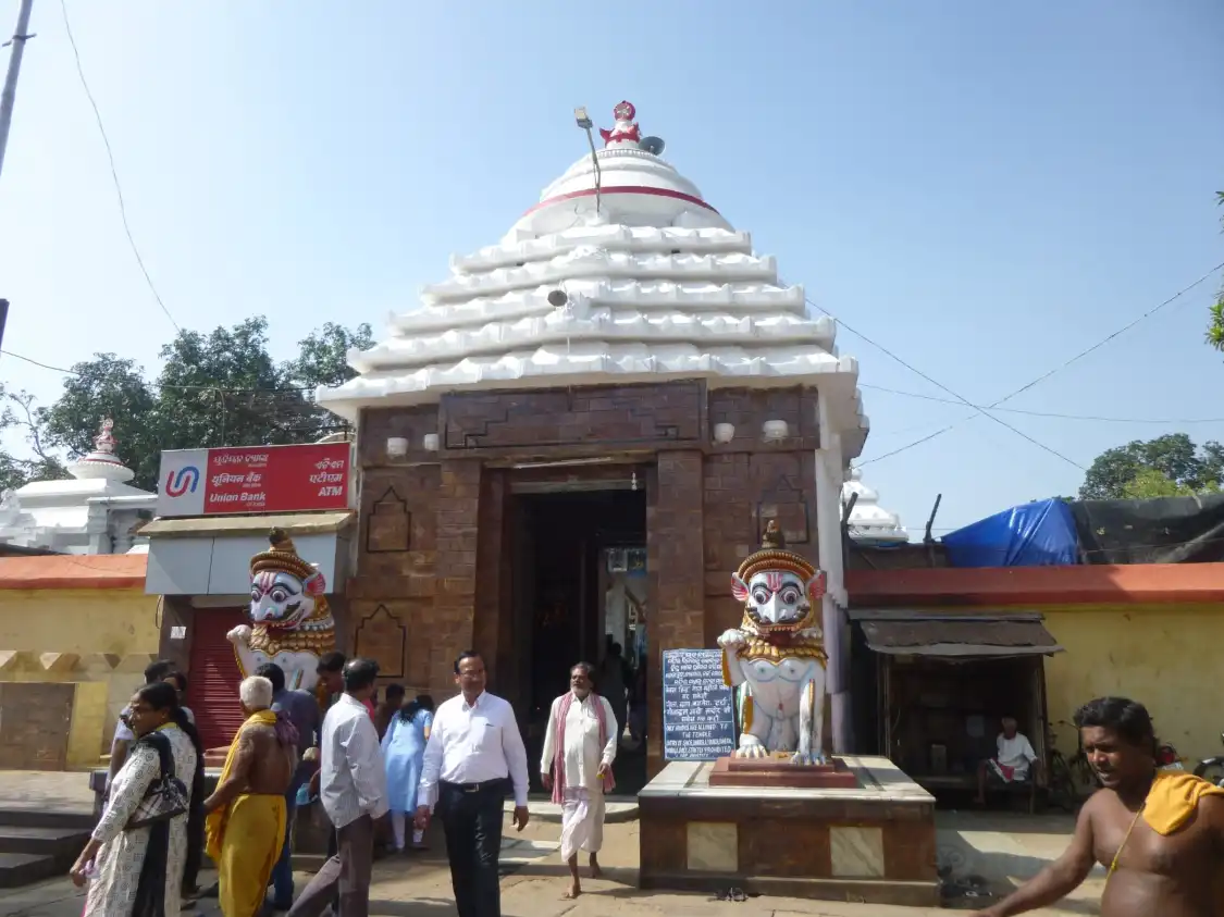 Hotels near Shree Sakhi Gopal Temple