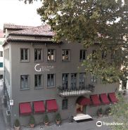 The Glam Boutique Hotel & Apt