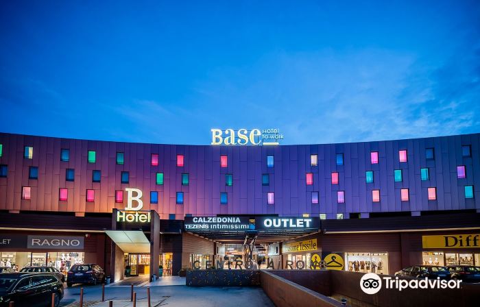 Base Hotel