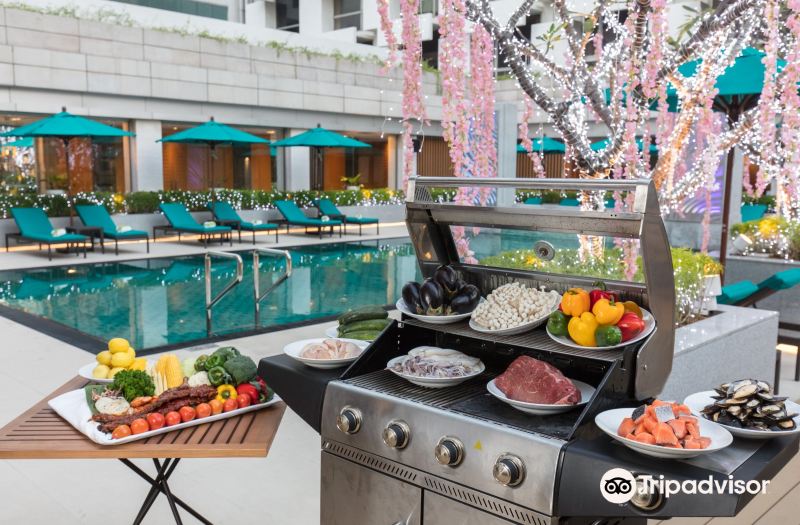 Holiday Inn Bangkok An Ihg Hotel Bangkok Updated 22 Room Price Reviews Deals Trip Com