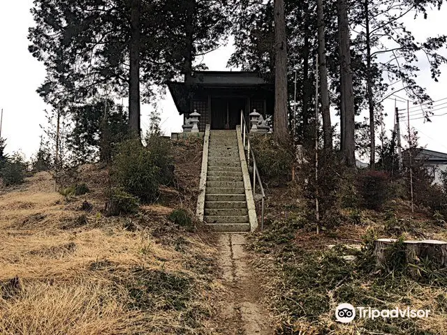Mikazuki Shrine Tomb