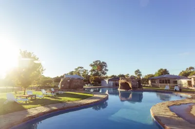 Tindarra Resort Hotels near St Anne's Winery