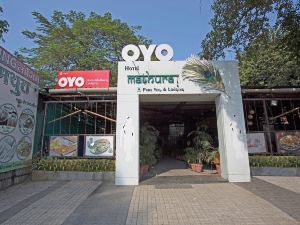 OYO 15847 Hotel Mathura Lodging