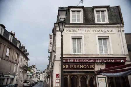 Logis Hôtel Restaurant Maison Voltaire Отели рядом с достопримечательностью «La Pagode de Chanteloup»