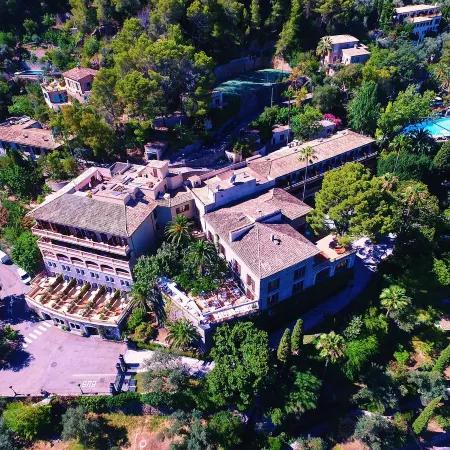Es Moli Hotels in Deia