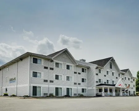 Ramada by Wyndham Miramichi New Brunswick Hoteles en Miramichi