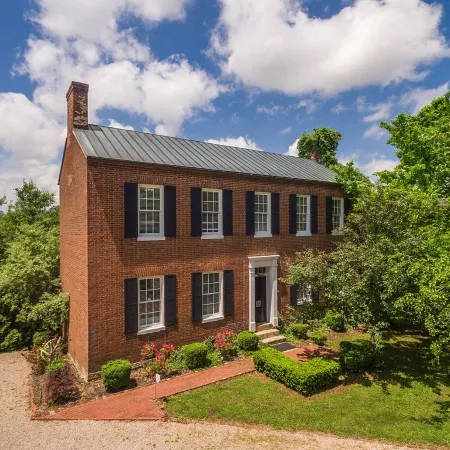 Bourbon Manor Bed & Breakfast Inn