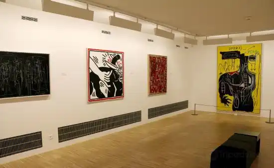 Các khách sạn gần Ghisla Art Collection