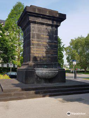 Kastorbrunnen - Napoleonsbrunnen