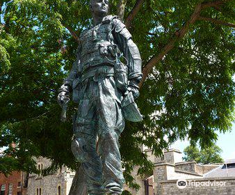 Irish Guardsman Statue