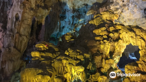 Pelican Cave (Hang Bo Nau)