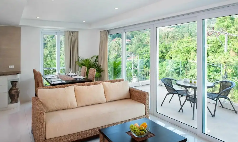 Hotels near Santosa Wellness, Detox & Yoga