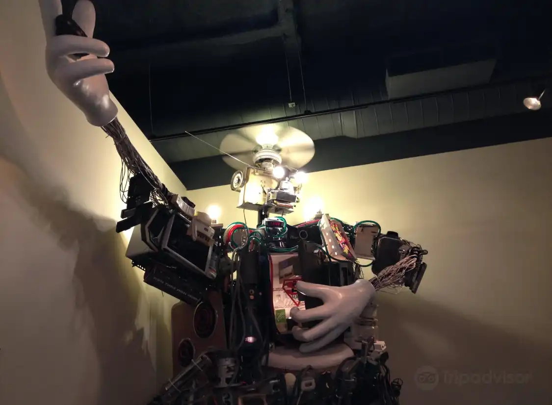 Отели рядом с достопримечательностью «Manitoba Electrical Museum & Education Centre»