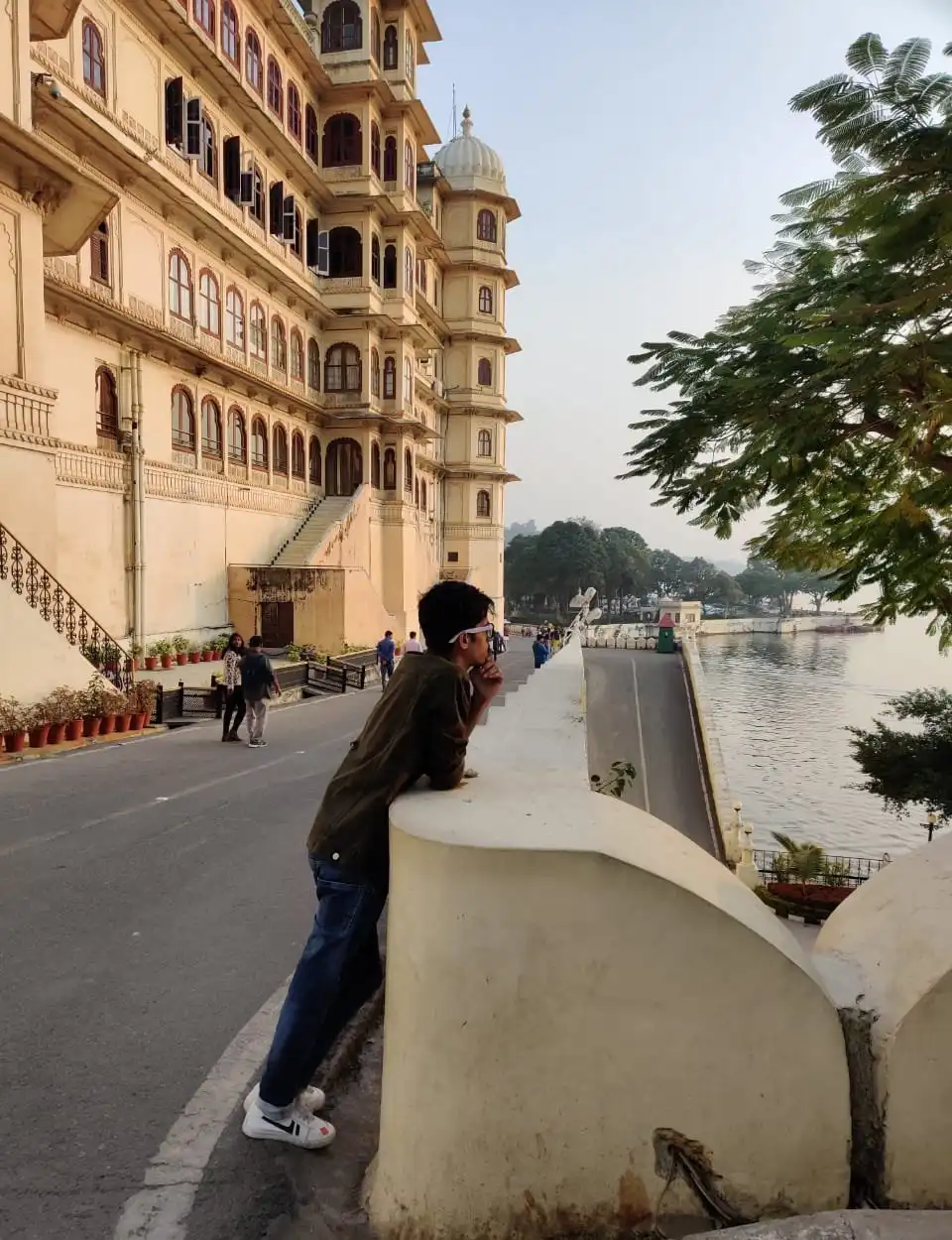 Hotels near Taj Fateh Prakash Palace