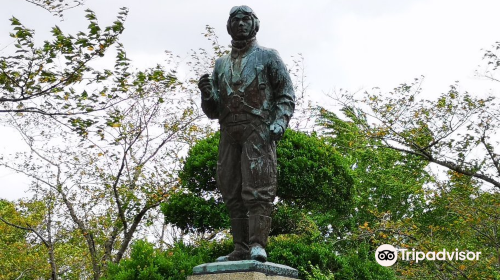 Yasurakani, Statue of Mother