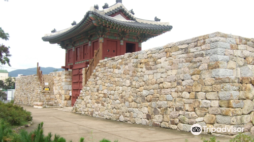 North Gate of Gimhaeeupseong Fortress