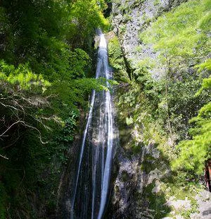 Kinugake Falls