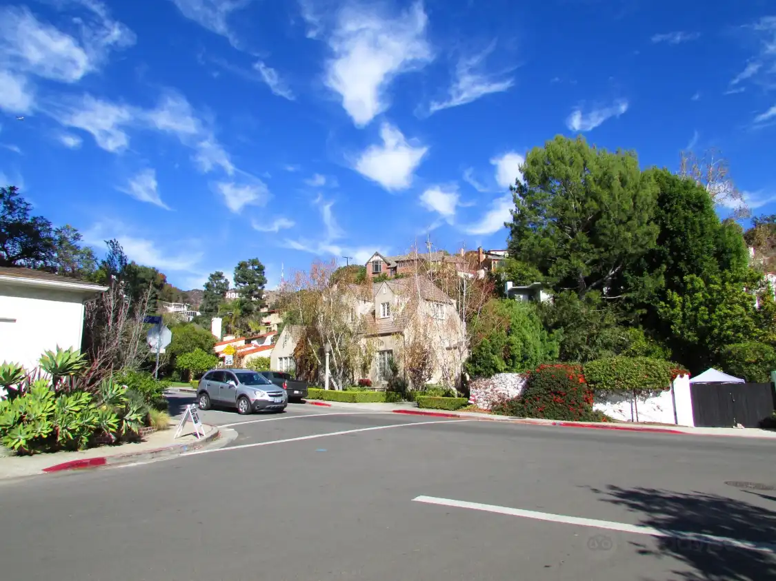 Hotels near Outpost Estates
