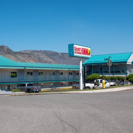 Scott's Inn & Suites